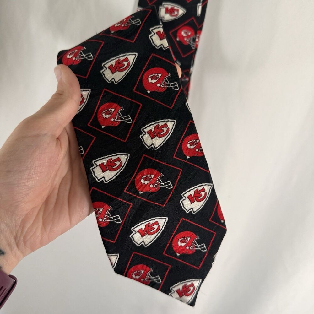 RM Sport Chiefs Silk Tie Black Kansas City Chiefs Helmet Arrowhead
